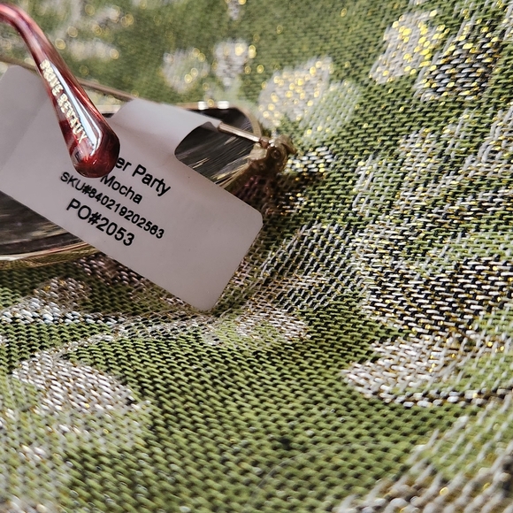 New Gold Frame Sunglasses - Picture 4 of 7